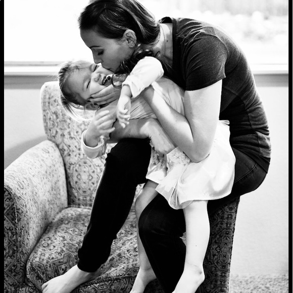 Meet Me? 🤷🏻‍♀️🖤🖤🖤. - Picture 4 of 5